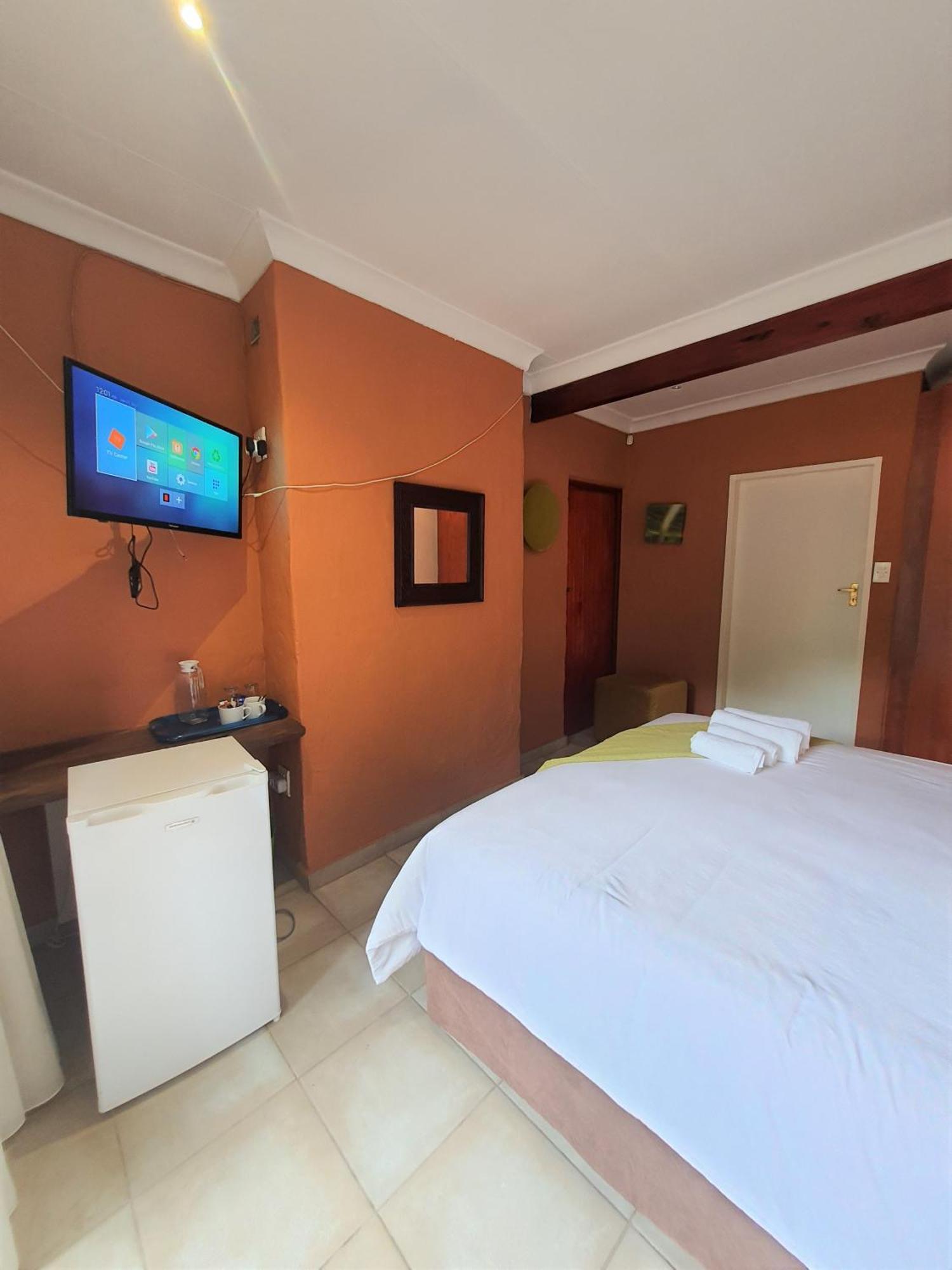 The Lionfish Guesthouse Претория Экстерьер фото